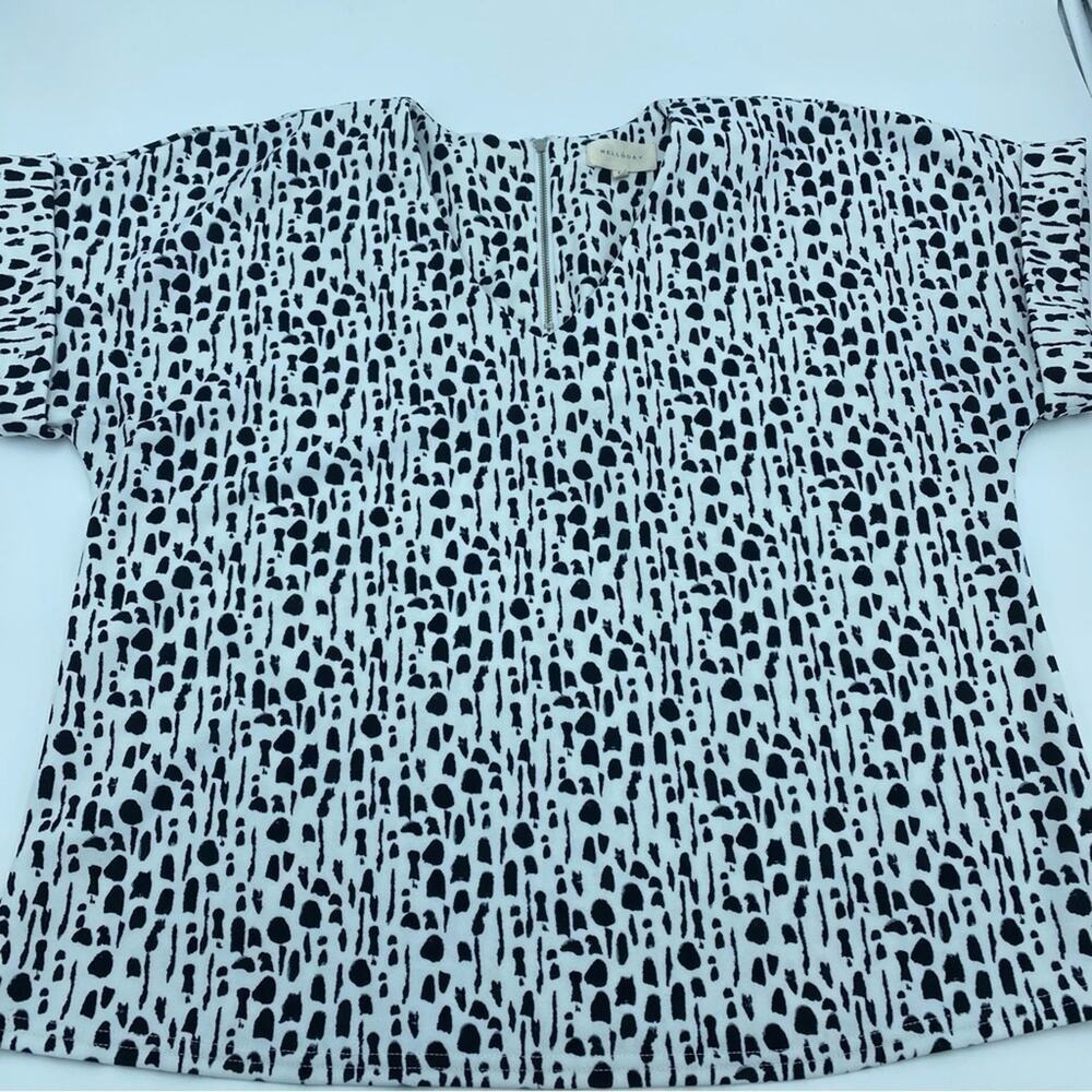 Melloday Woman’s Short Sleeve Black & White Abstract Print Blouse- Medium